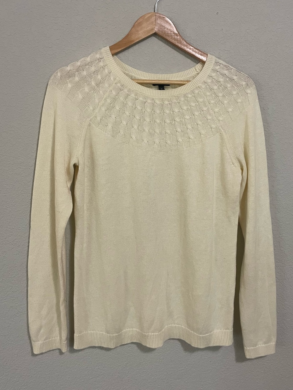 Talbots Lightweight Cream Cable Knit Sweater Pullover preppy classic fall staple